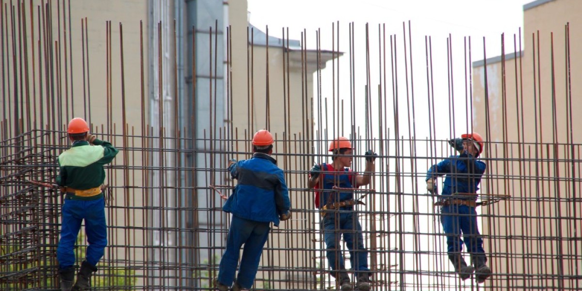 Construction Equipment Rental in Dubai Price: A Complete Guide